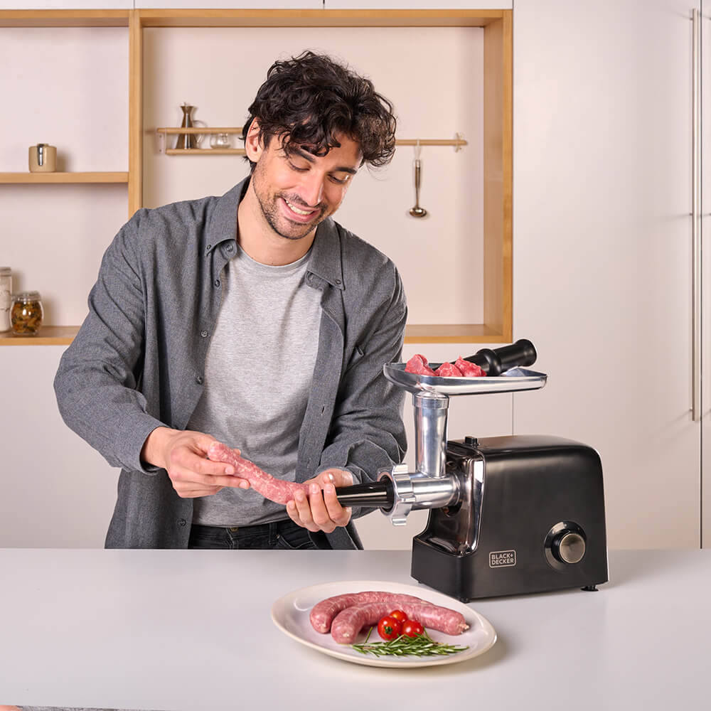 Köttkvarn Black+Decker 2200W 2 Effektnivåer & Backfunktion