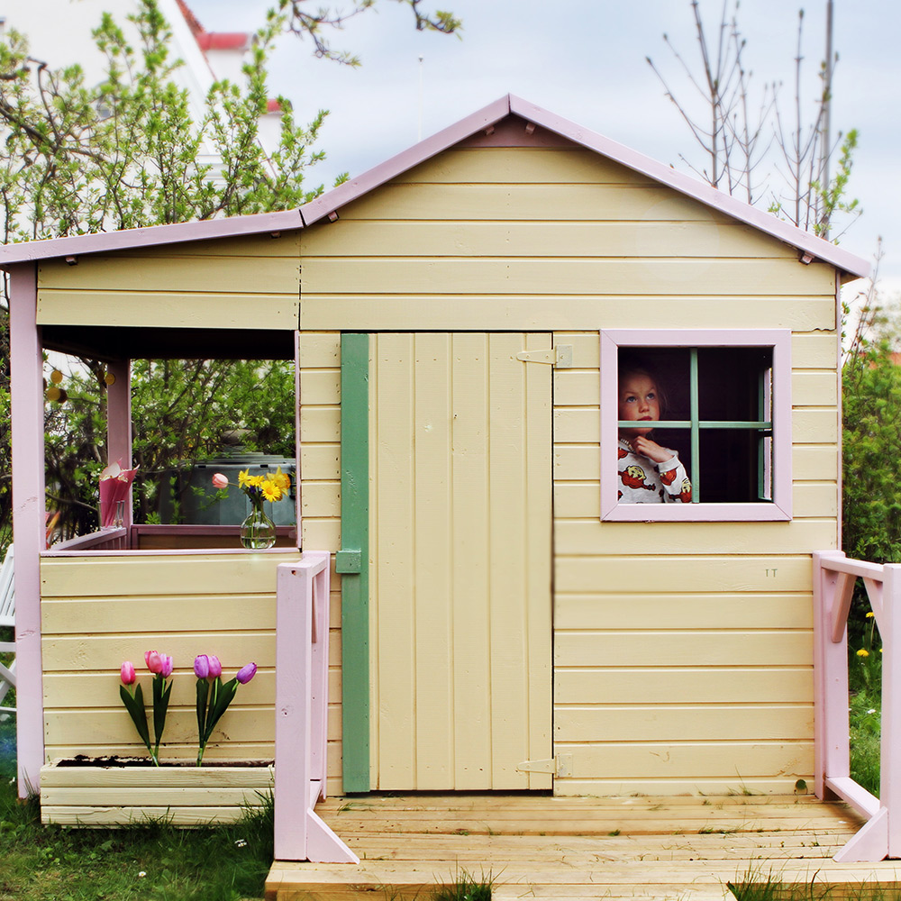 Lekstuga Jabo Lara 4,5 m² Trästuga med Sadeltak