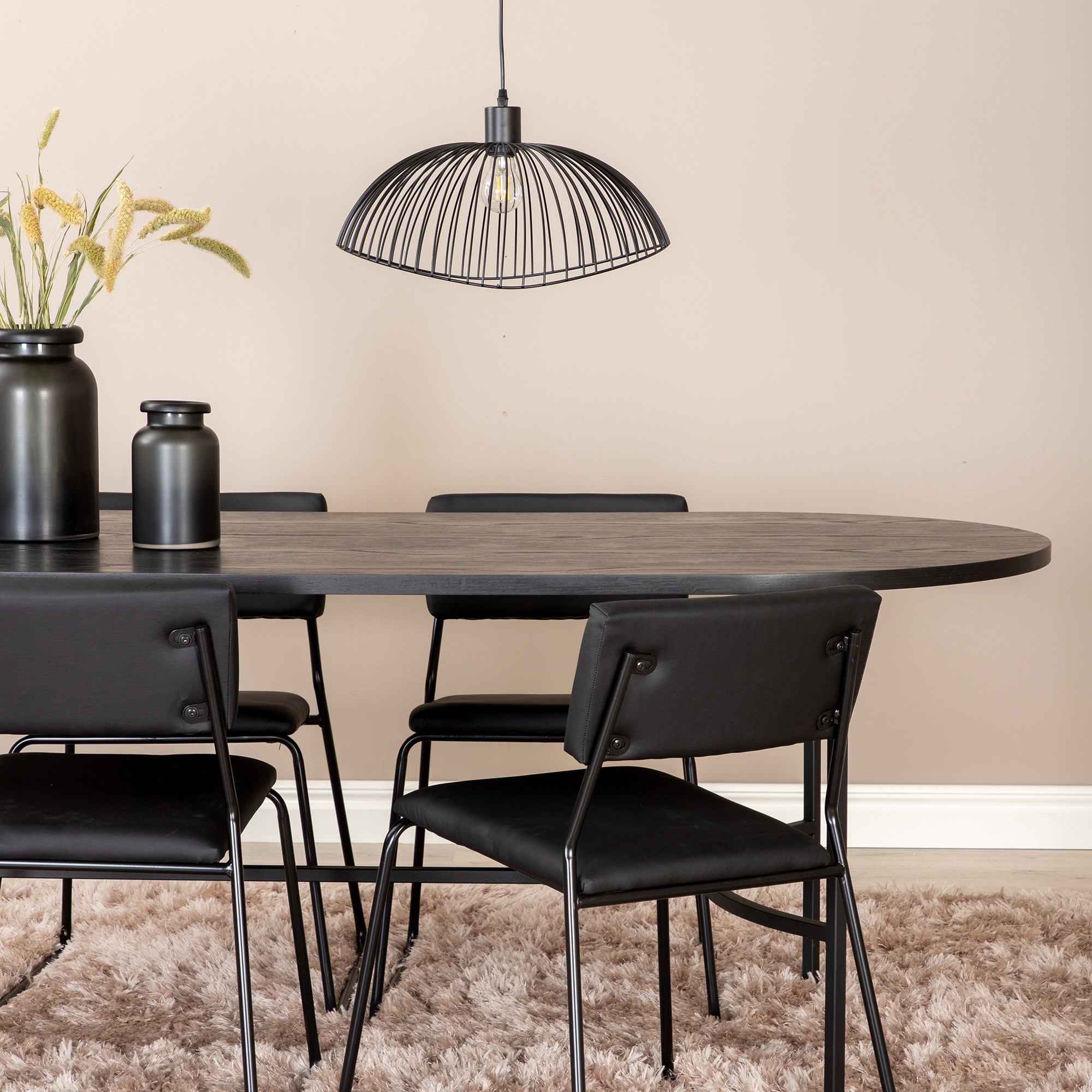 Matgrupp Venture Home San Francisco med 4 Kungshamn Stolar Konstläder