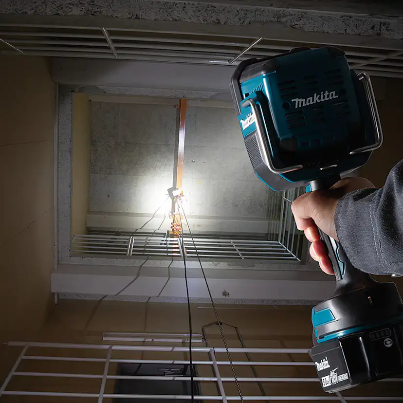 Ficklampa Makita DML812 LXT 18V utan Batteri och Laddare