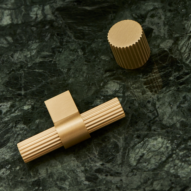 Knopp Beslag Design Helix Stripe