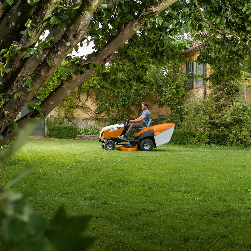 Trädgårdstraktor STIHL RT 6127.1 ZL