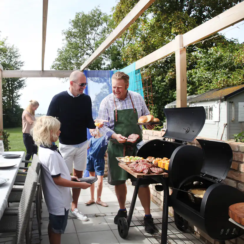 Kolgrill Landmann Vinson 200 Svart med Varmhållningsgaller & Integrerad Termometer