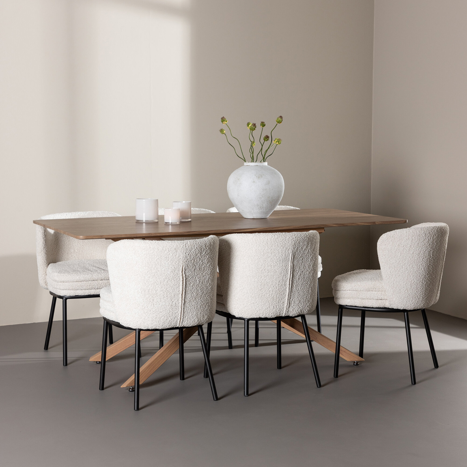 Matgrupp Venture Home Piazza 180 med 6 st Agnes Stolar