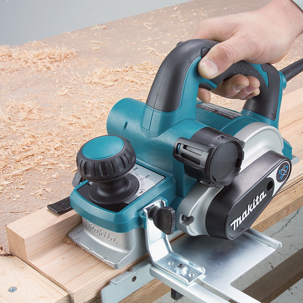 Elhyvel Makita KP0810CJ