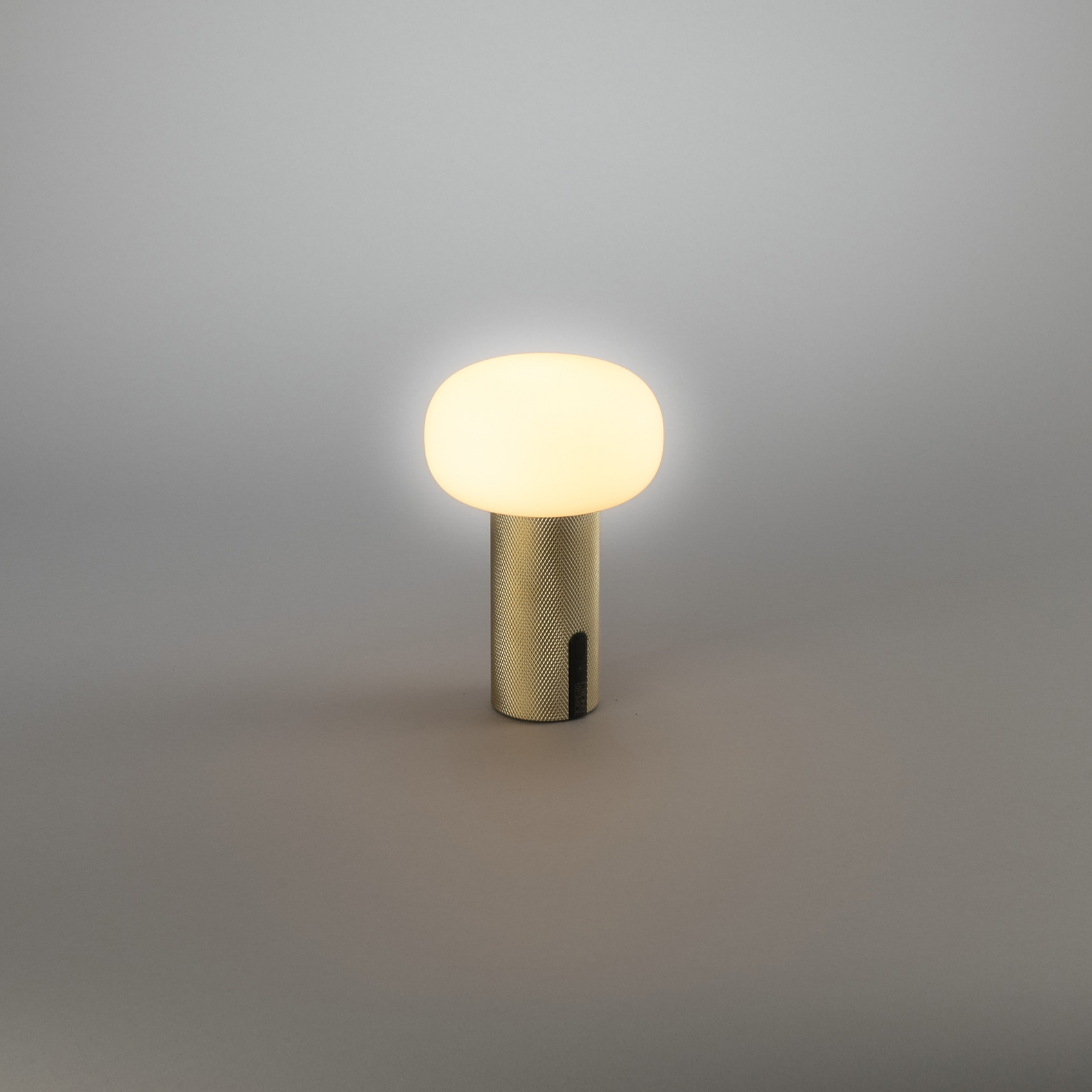 Portabel Lampa Gnosjö Konstsmide Antibes Mini Bordslampa USBxMatt Mässing