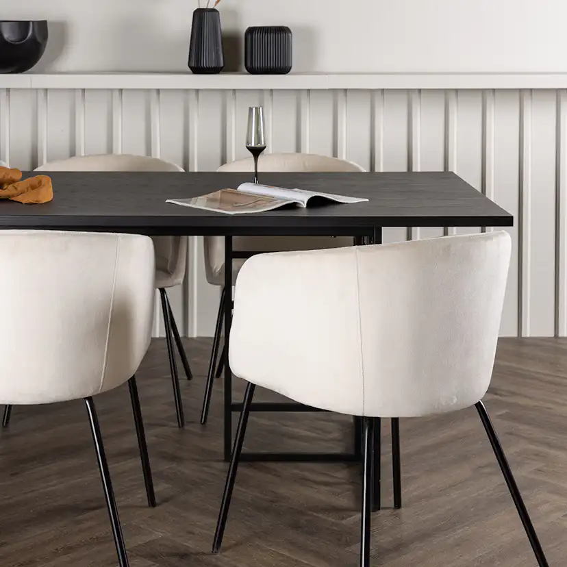 Matgrupp Venture Home Ystad med 6 st Berit stolar