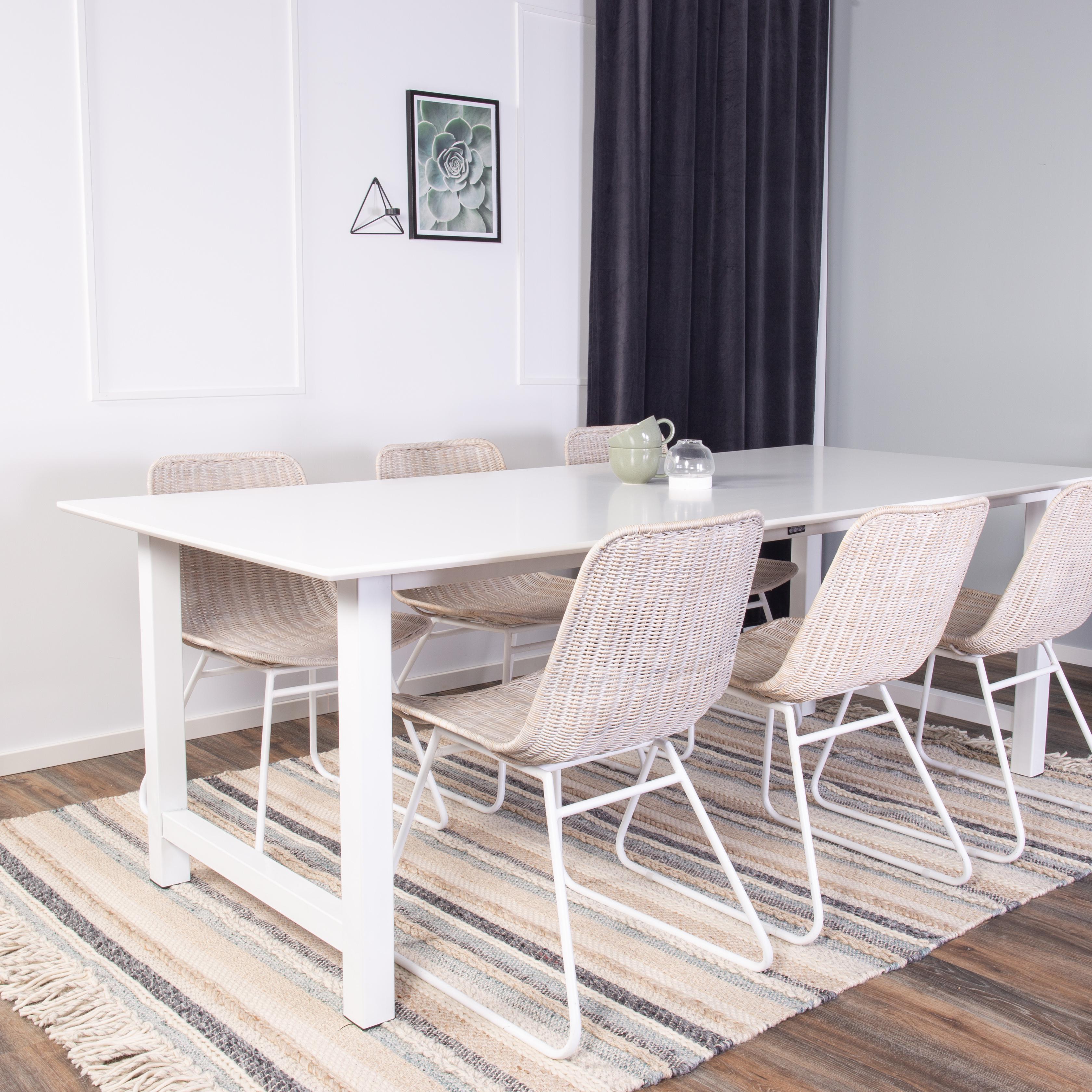 Matgrupp Venture Home Clara med 6 Cornelia Stolar