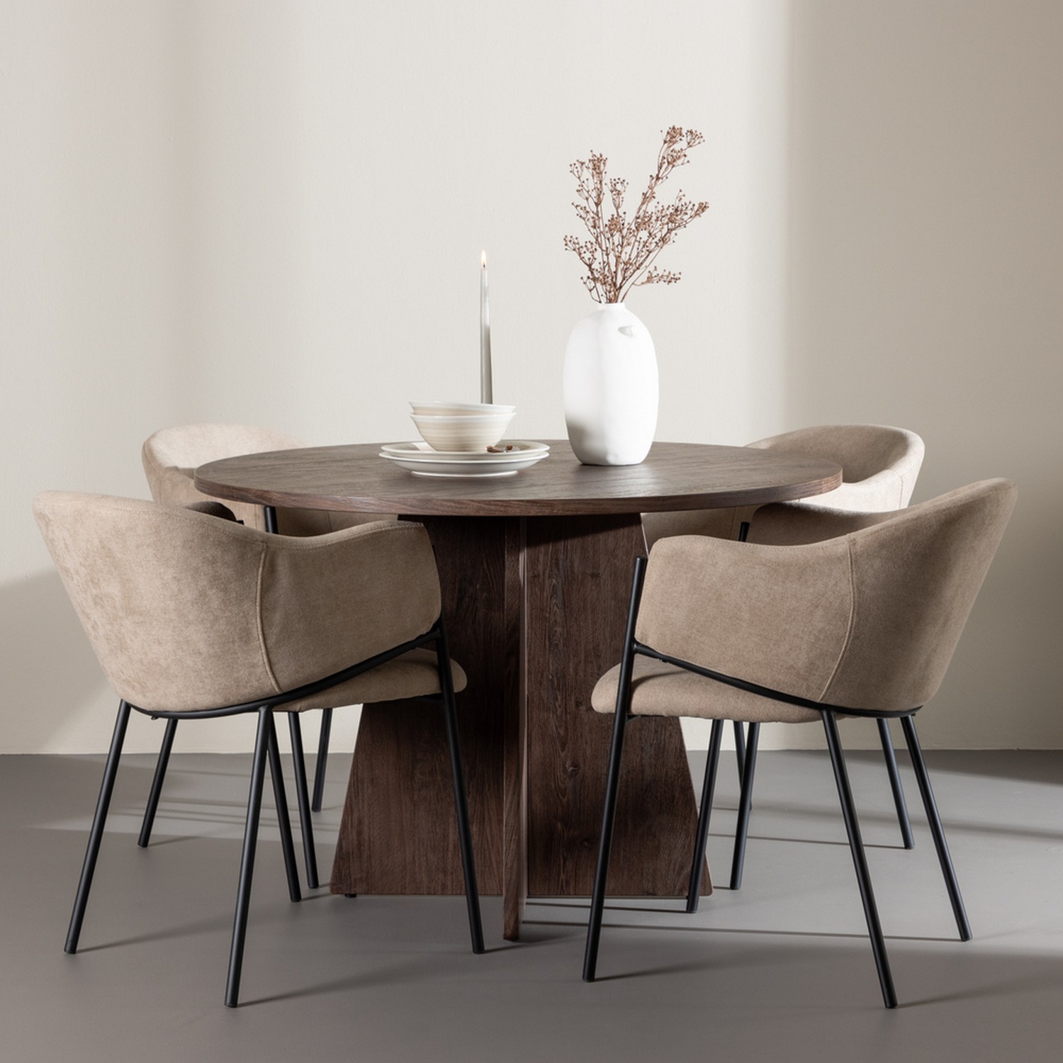 Matbord Venture Home Bootcut Ø110 cm