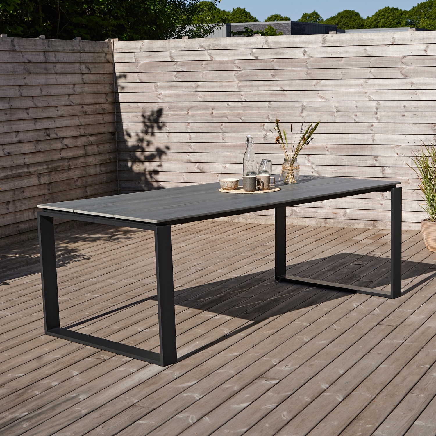 GARDEN TABLE 210X100CM Svart/Grå