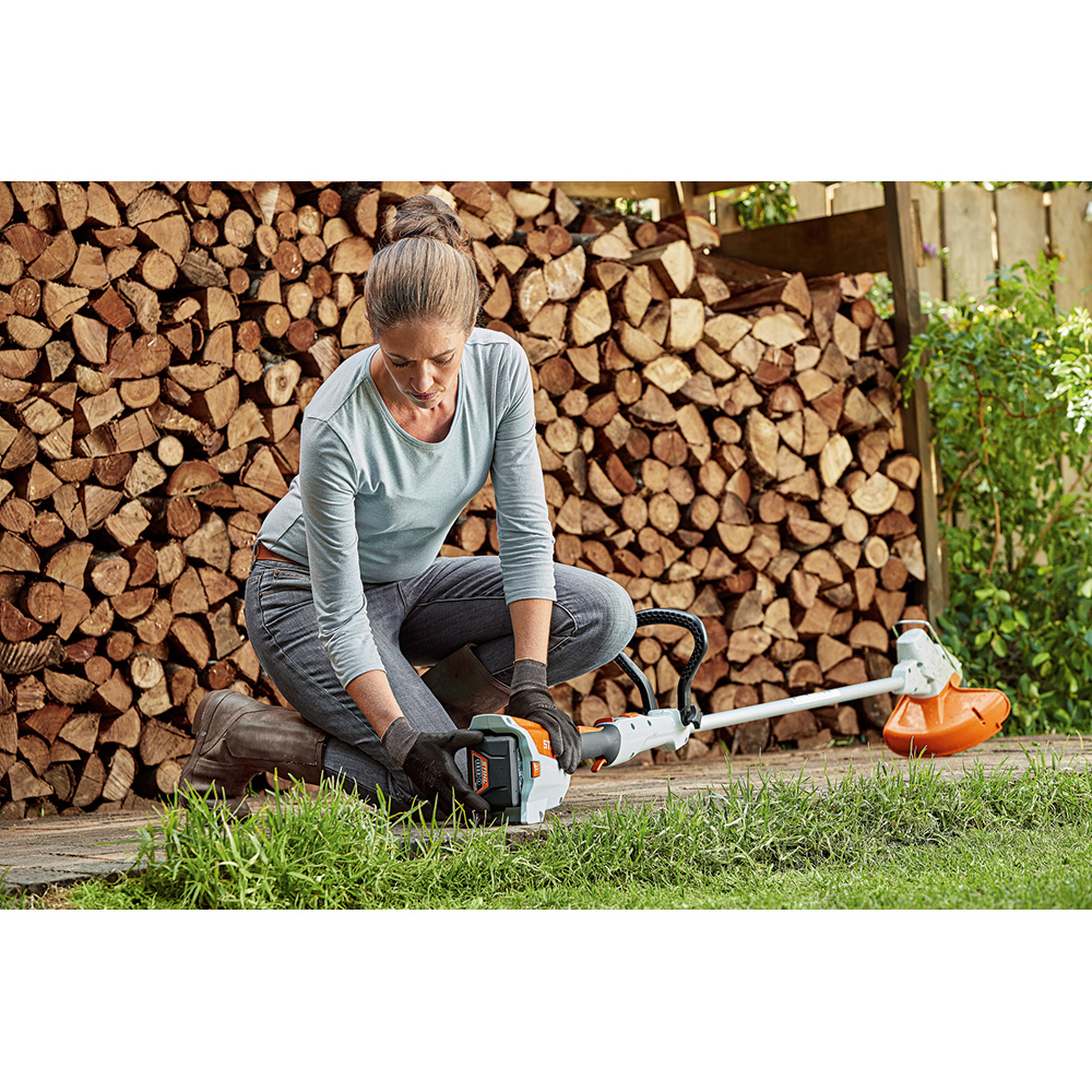 Grästrimmer STIHL FSA 57 Utan Batteri & Laddare