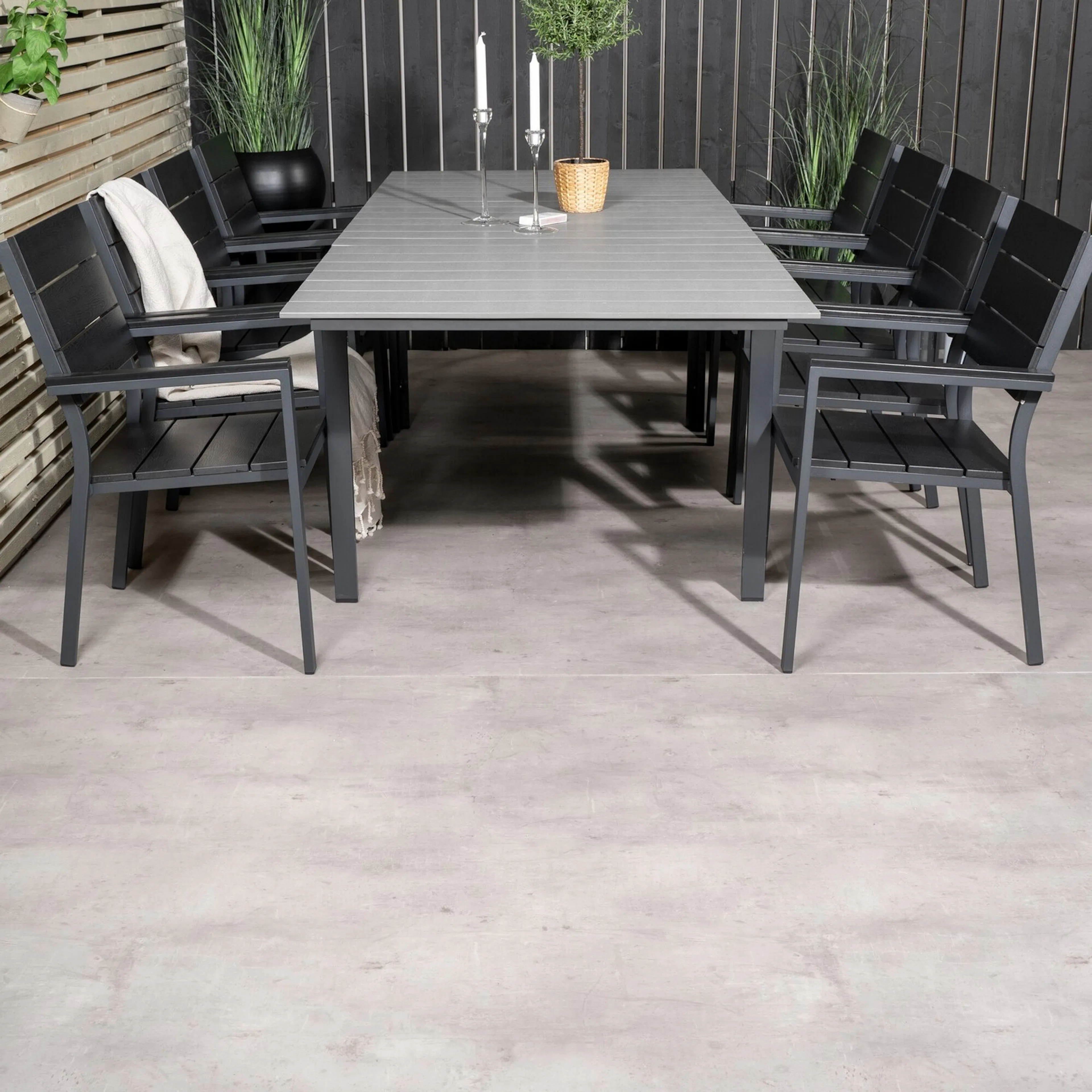 Matgrupp Venture Home Lova 160/240 med 8 Lova Stolar