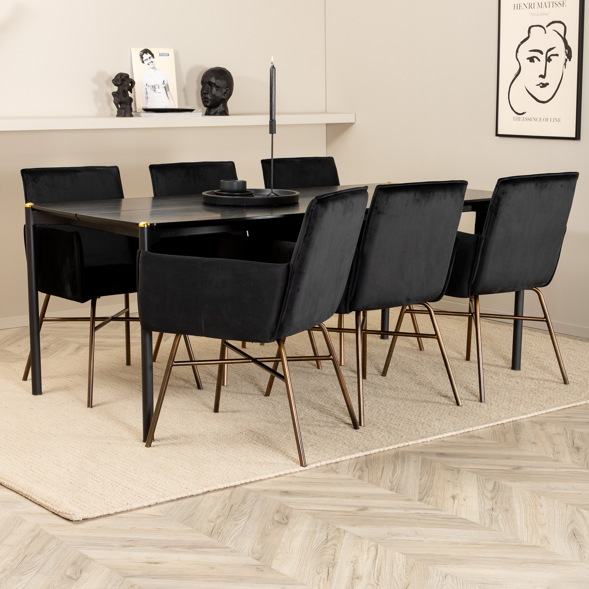 Matgrupp Venture Home Paris med 6 Annika Stolar