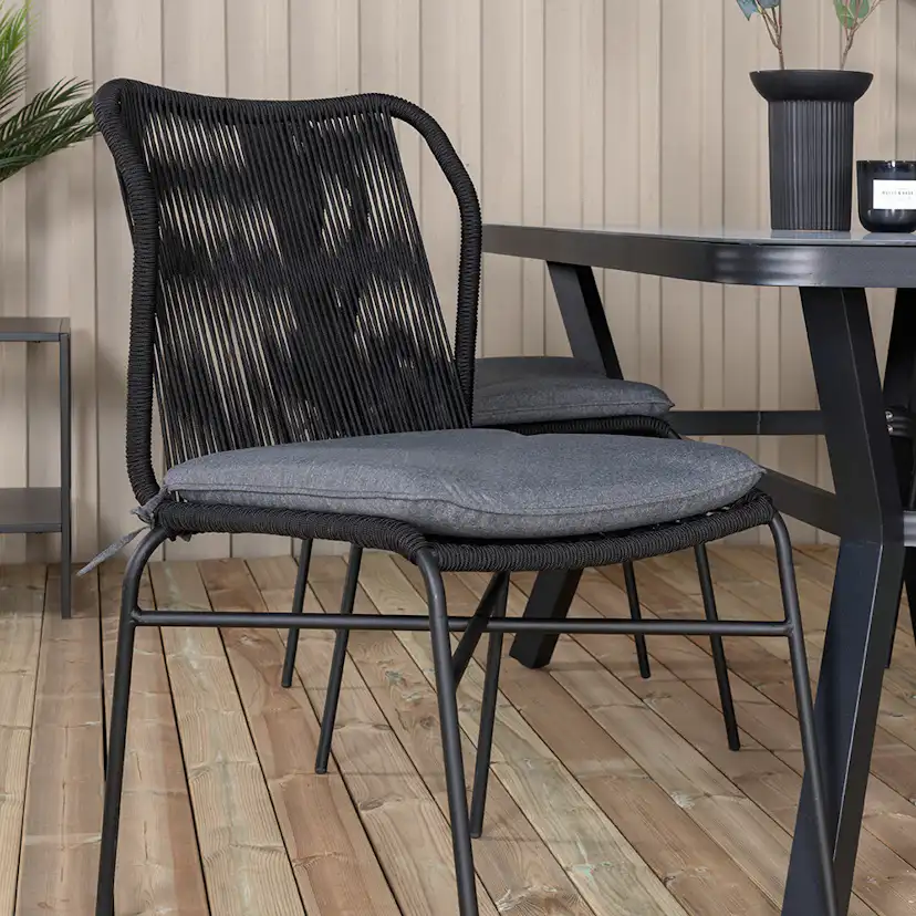 Matgrupp Venture Home Vyn med 4 Julle Stapelbara Matstolar