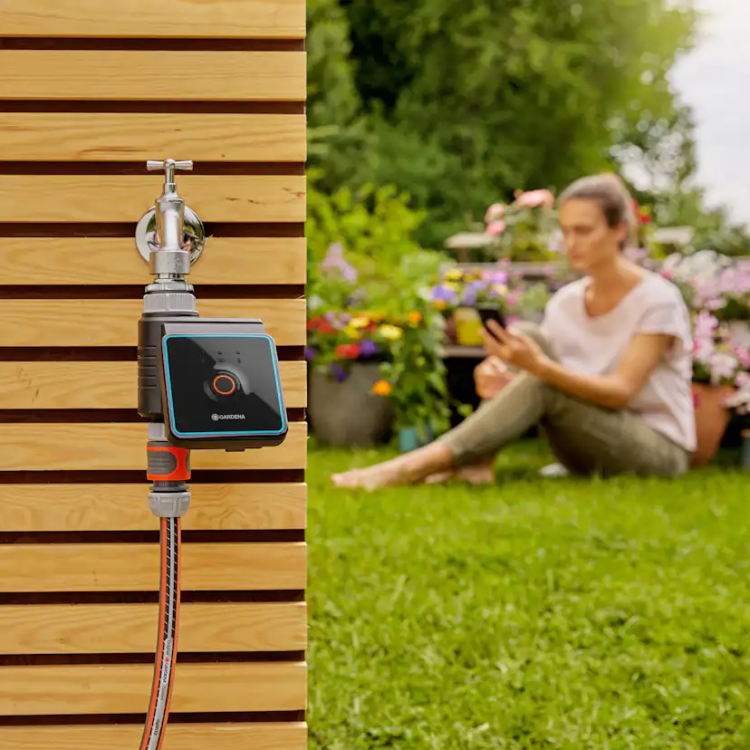Micro-Drip Gardena Premiumpaket För Terrass med Vattenfördelare & Bevattningsdator