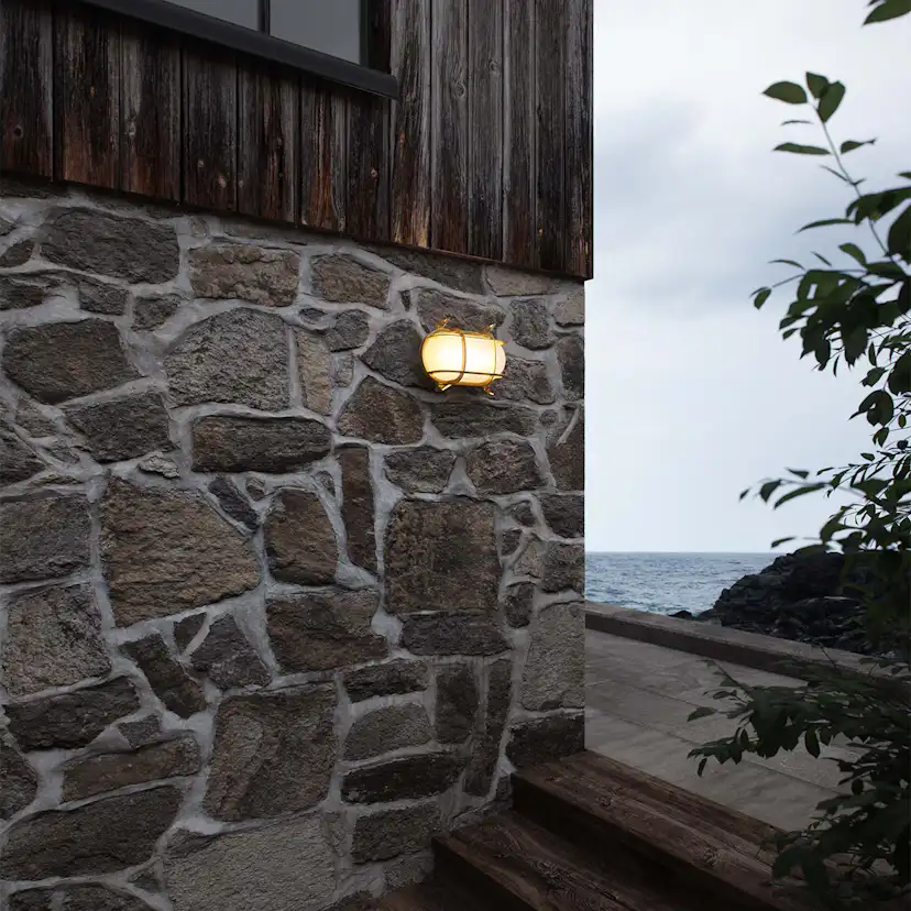 Helford | Vägg | Mässing Mässing