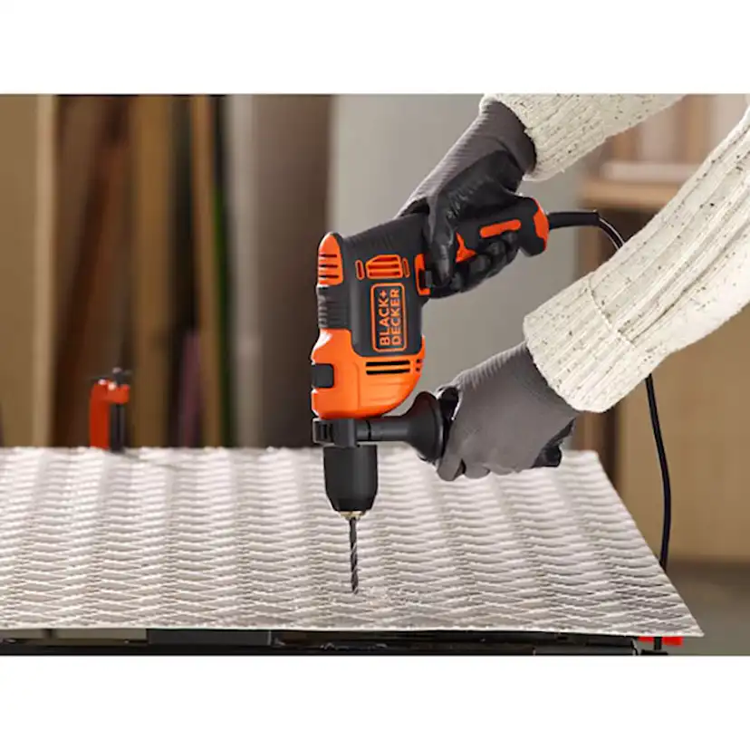 Slagborrmaskin Black & Decker BEH550 550W