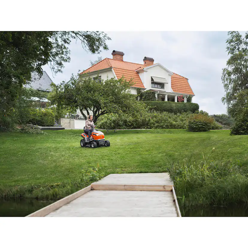 Trädgårdstraktor Husqvarna TC 112