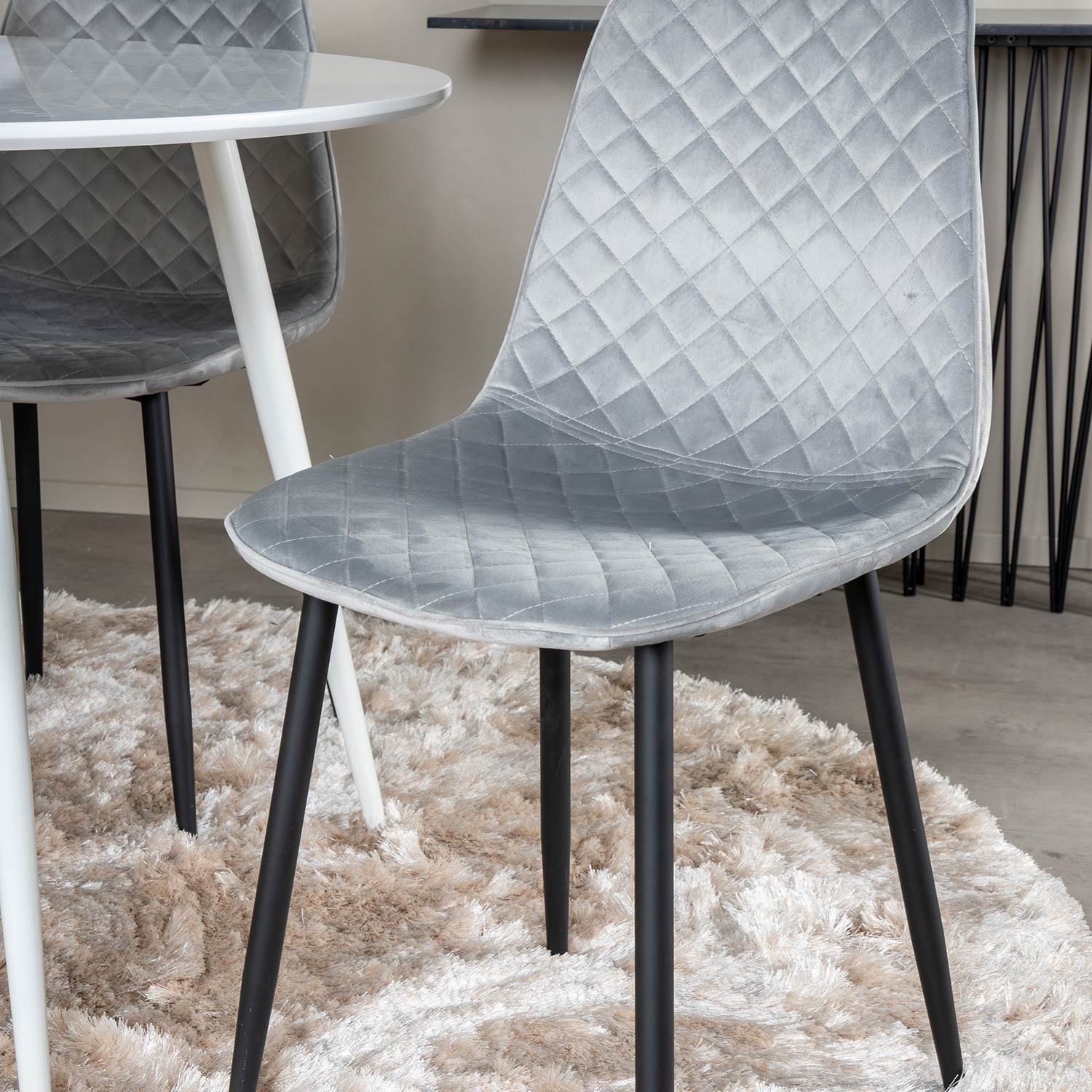 Matgrupp Venture Home Plake med 4 Phoi Stolar Sammet Runt