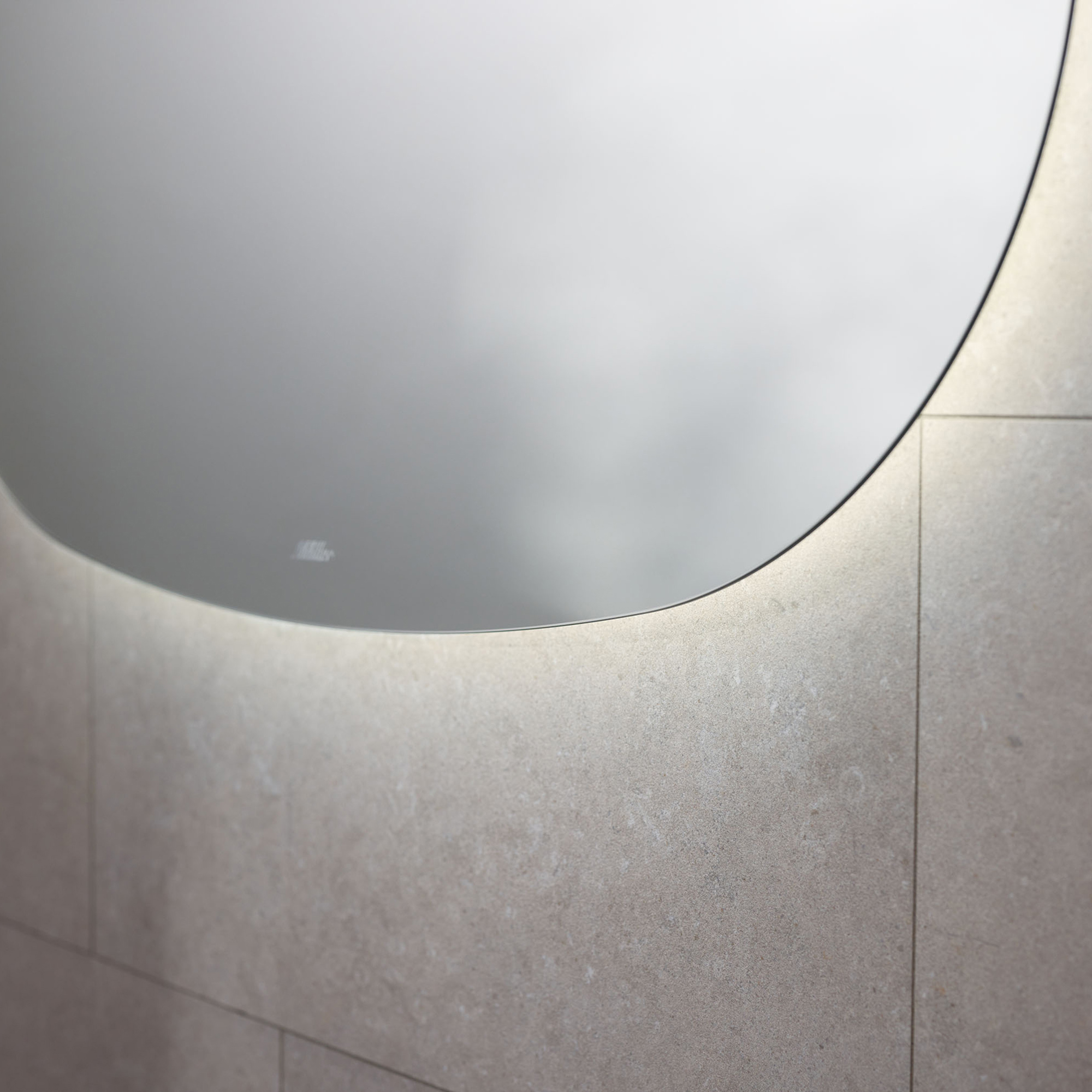 Spegel Miller Badrum Ambient Oval Dim
