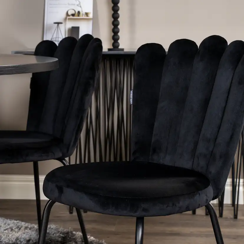 Matgrupp furniture/fashion Copenhagen med 6 Svarta Limhamn Light Stolar