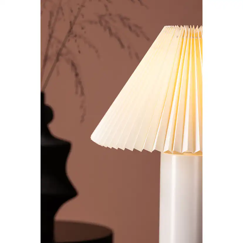 Bordslampa Venture Home Largin