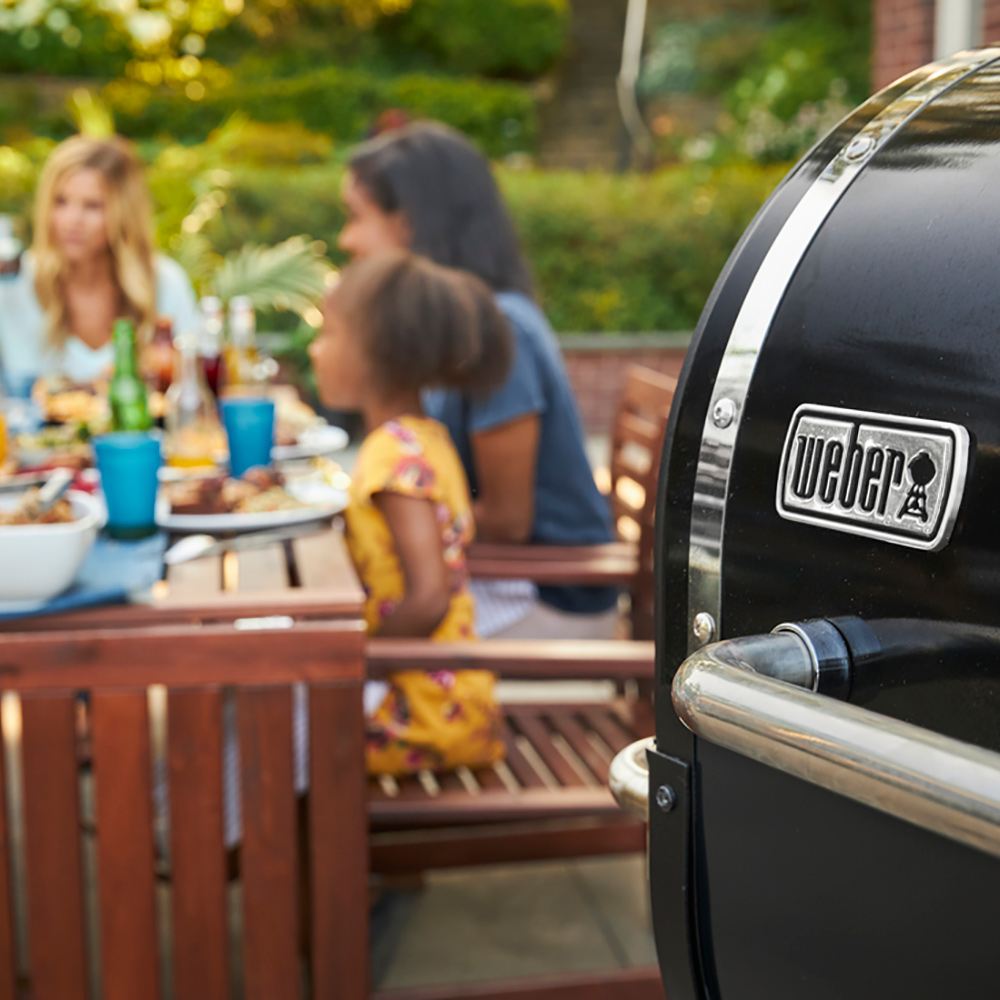 Träpelletsgrill Weber SmokeFire EX6 GBS Svart, Grillyta med 2 Zoner