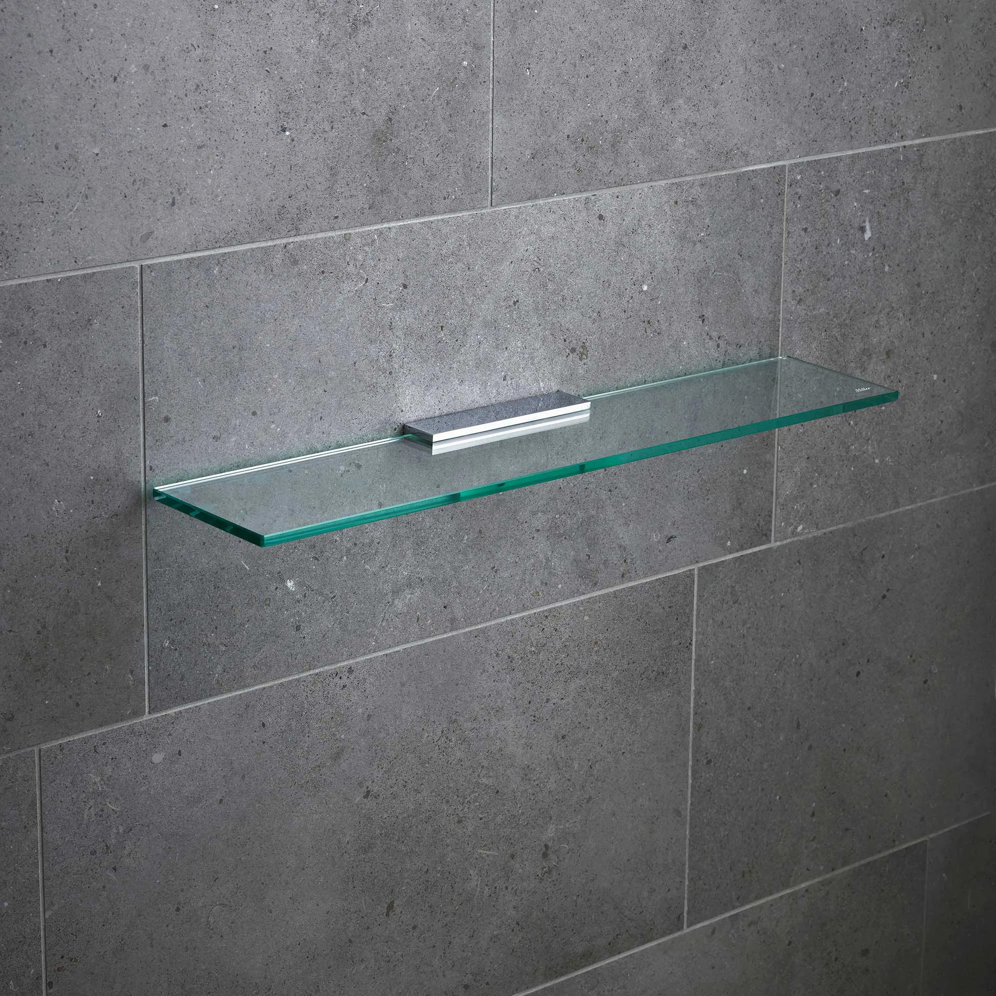 Glashylla med konsoll i krom 600 mm Classic Bredd: 600 mm