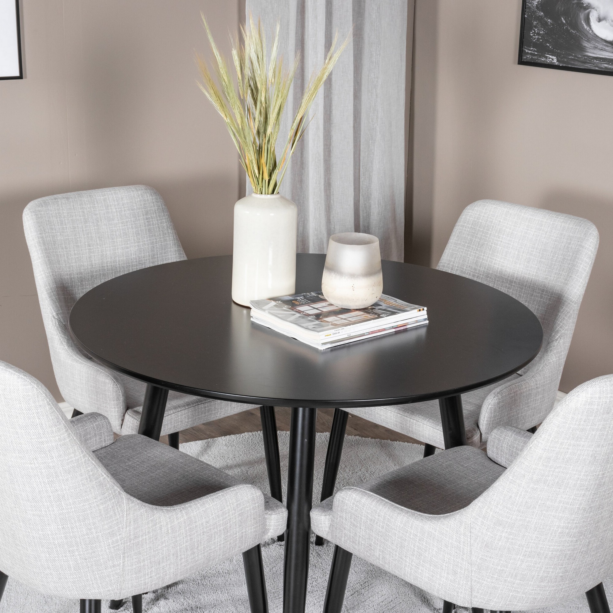 Matgrupp Venture Home Plaza med 4st Stolar