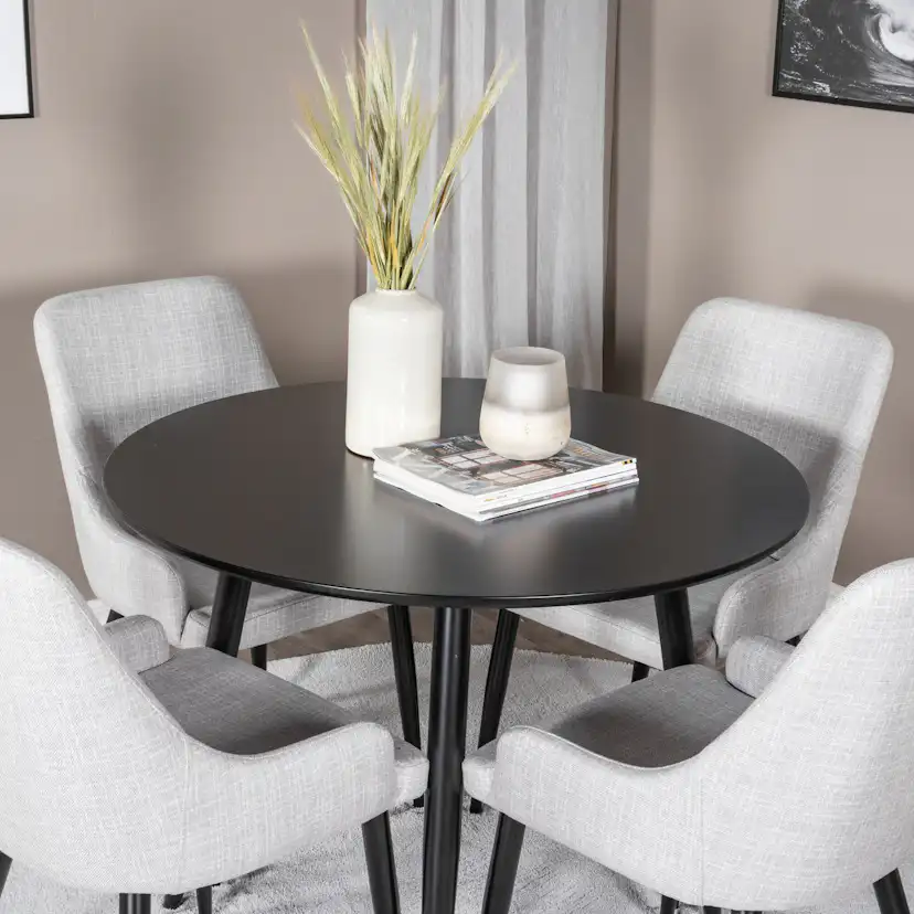 Matgrupp Venture Home Plaza med 4st Stolar