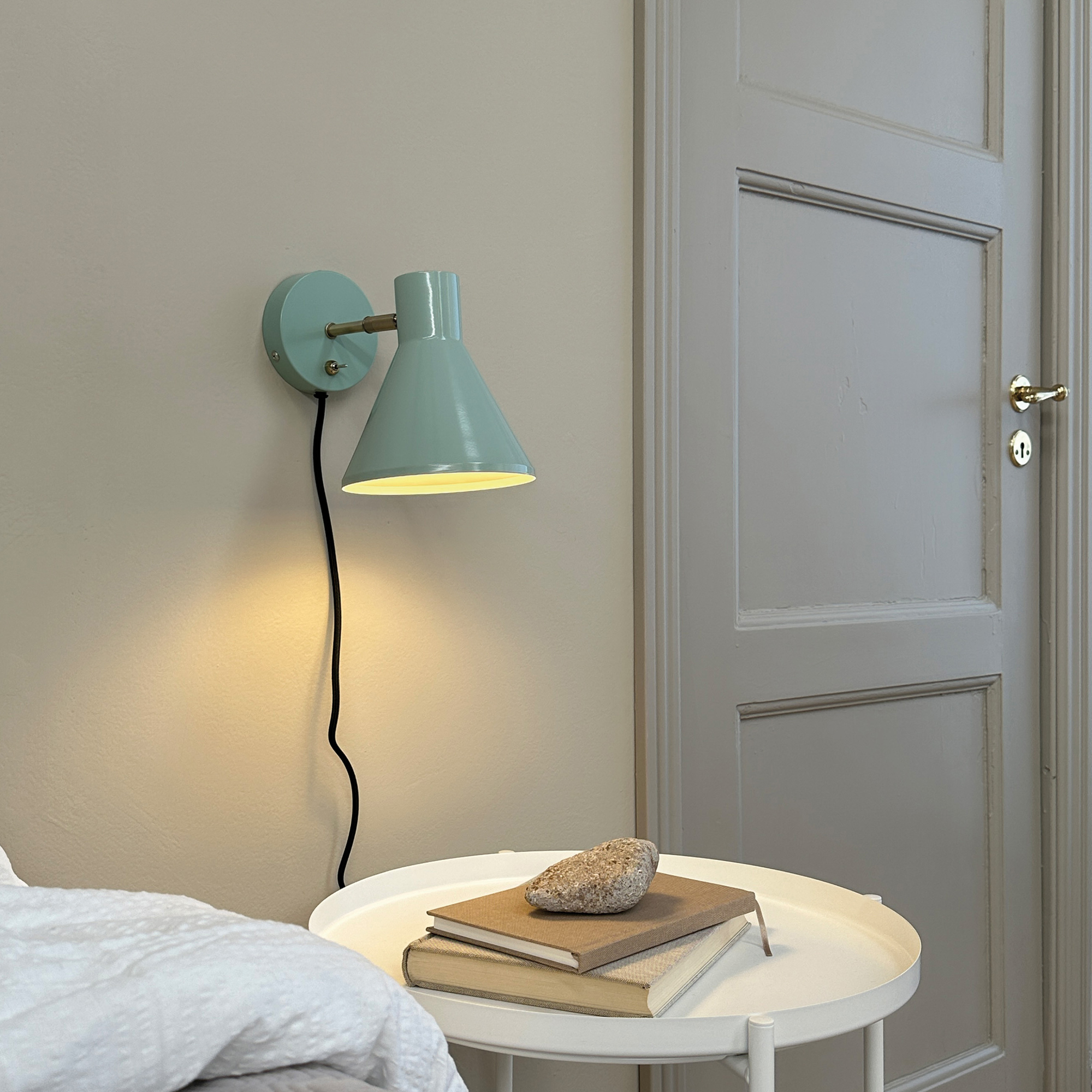 Vägglampa Dyberg Larsen Sleep