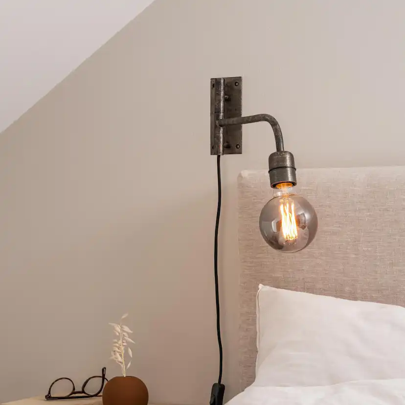 Vägglampa PR Home Base