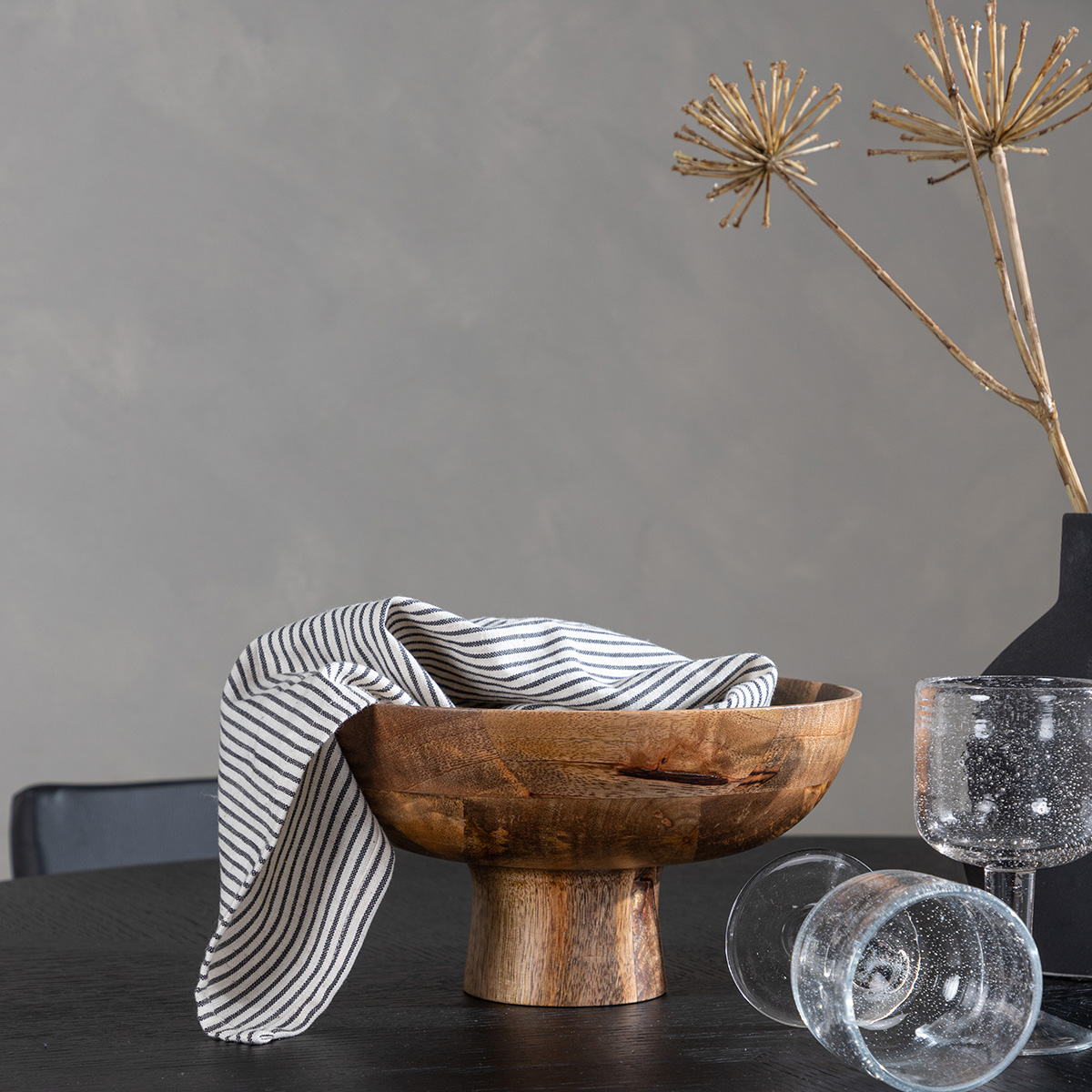 Matgrupp Venture Home Copenhagen med 4 Kenth Stolar