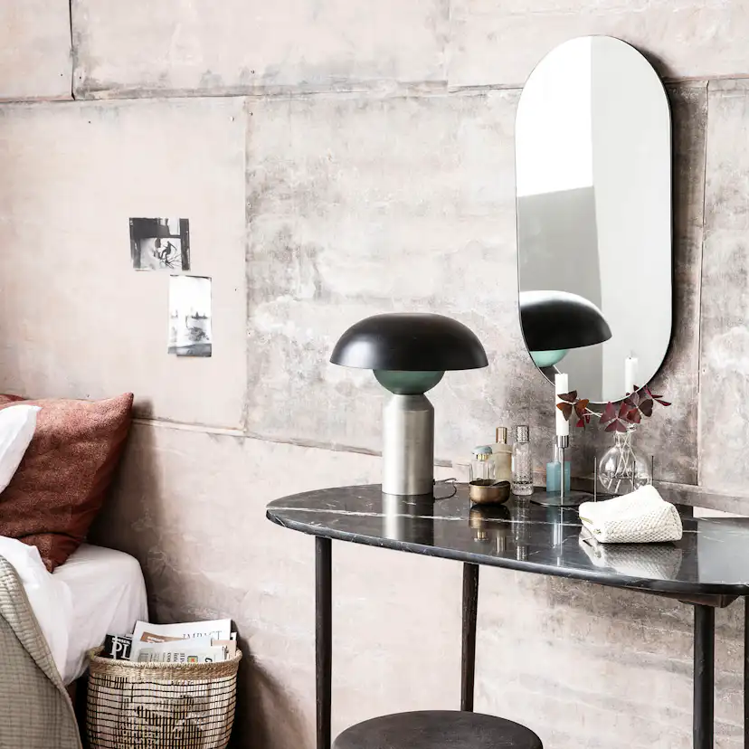 Spegel House Doctor Oval Walls