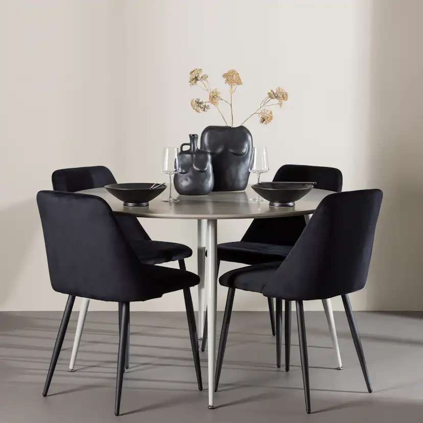 Matgrupp Venture Home Plaza Ø120 med 4 st Night Stolar