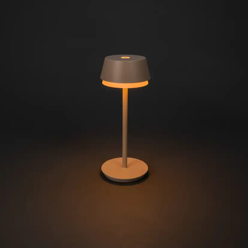 Bordslampa Gnosjö Konstsmide Lyon USB