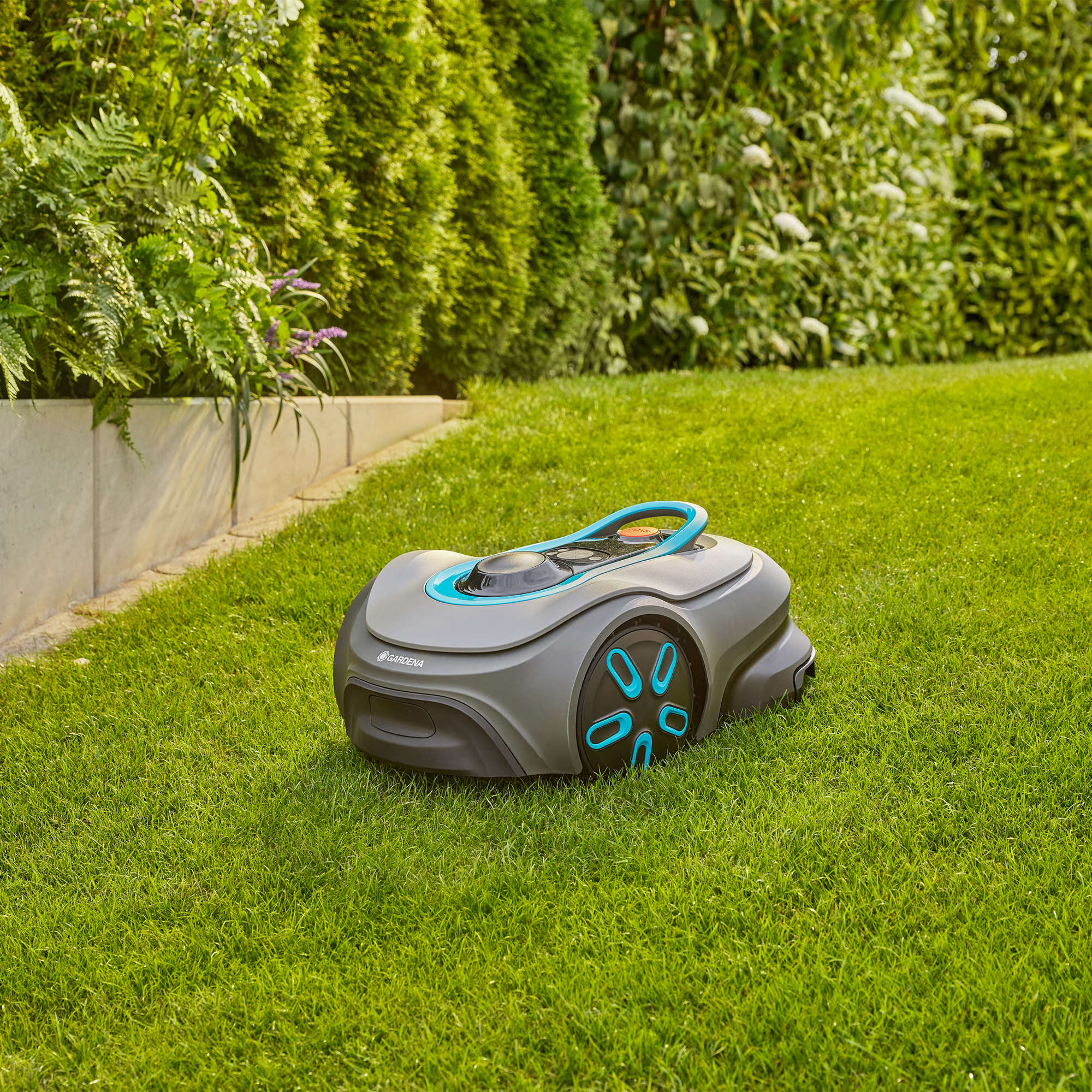 Robotgräsklippare Gardena Smart Sileno Free 600 Utan Slinga Paket Med Robothus & Antikollisionsradar