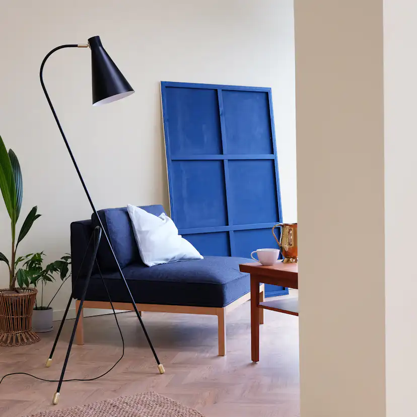 Golvlampa Dyberg Larsen Miles