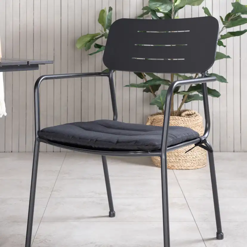 Matgrupp Venture Home Denver med 4 Nicke Stolar