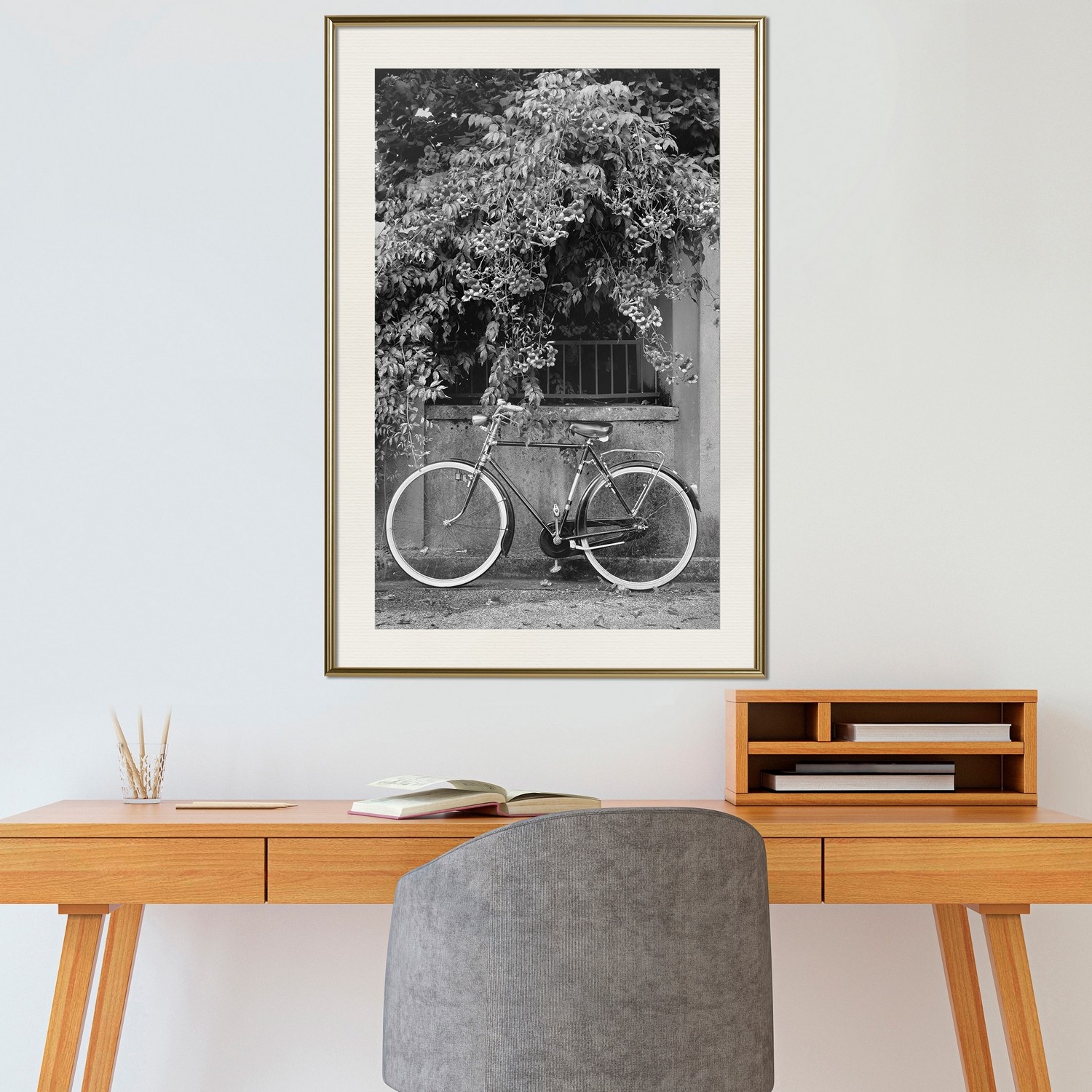 Affisch - Bicycle and Flowers [Poster] 20x30 Guld ram med passepartout, 20x30 cm