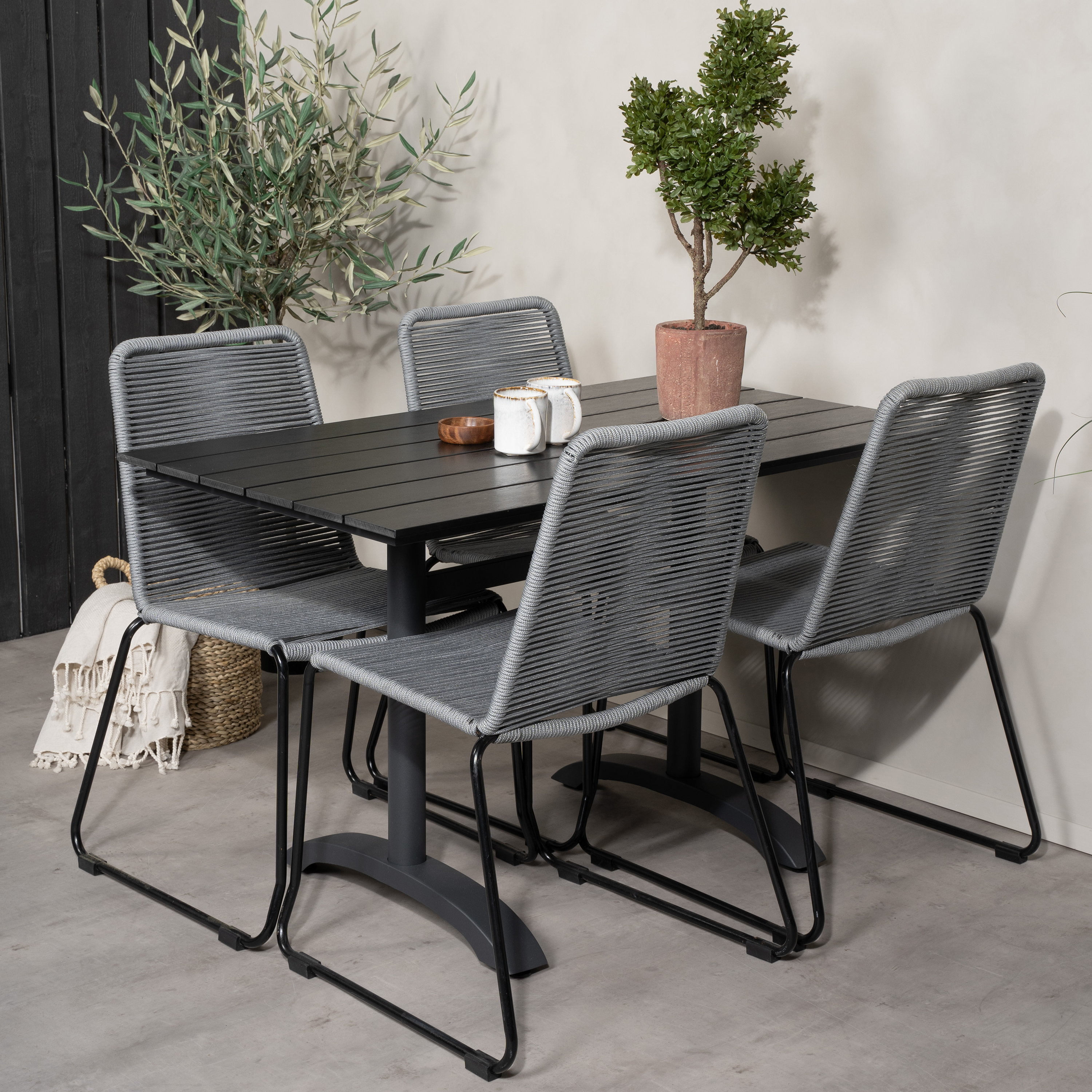 Matgrupp Venture Home Denver med 4 Lindos Stolar