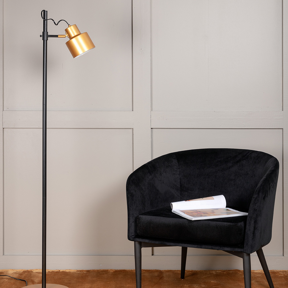 Golvlampa Venture Home Vifta 1