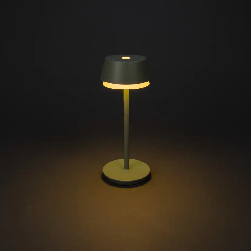 Bordslampa Gnosjö Konstsmide Lyon USB