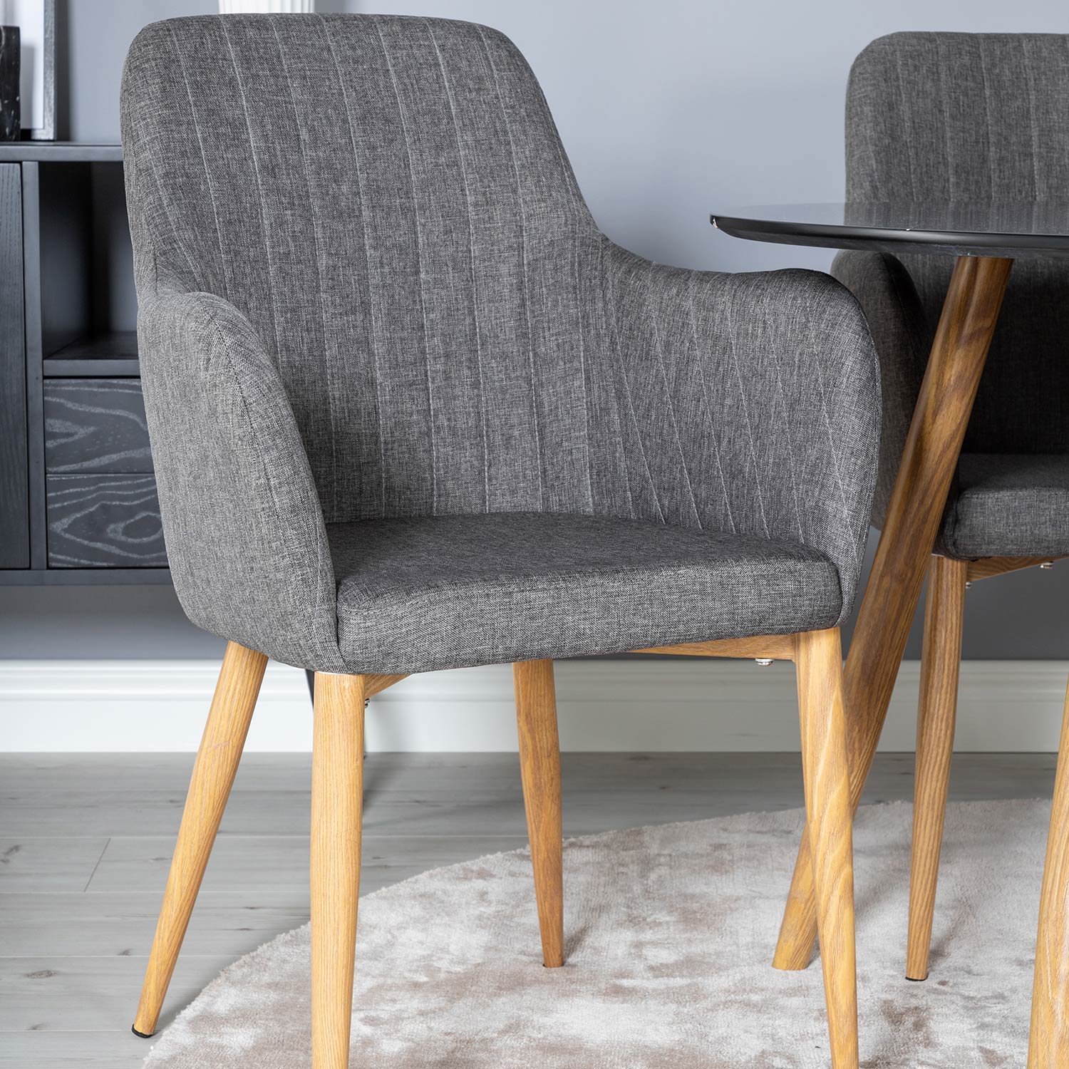 Matgrupp Venture Home Plake med 4 Corina Stolar Polyestertyg Runt