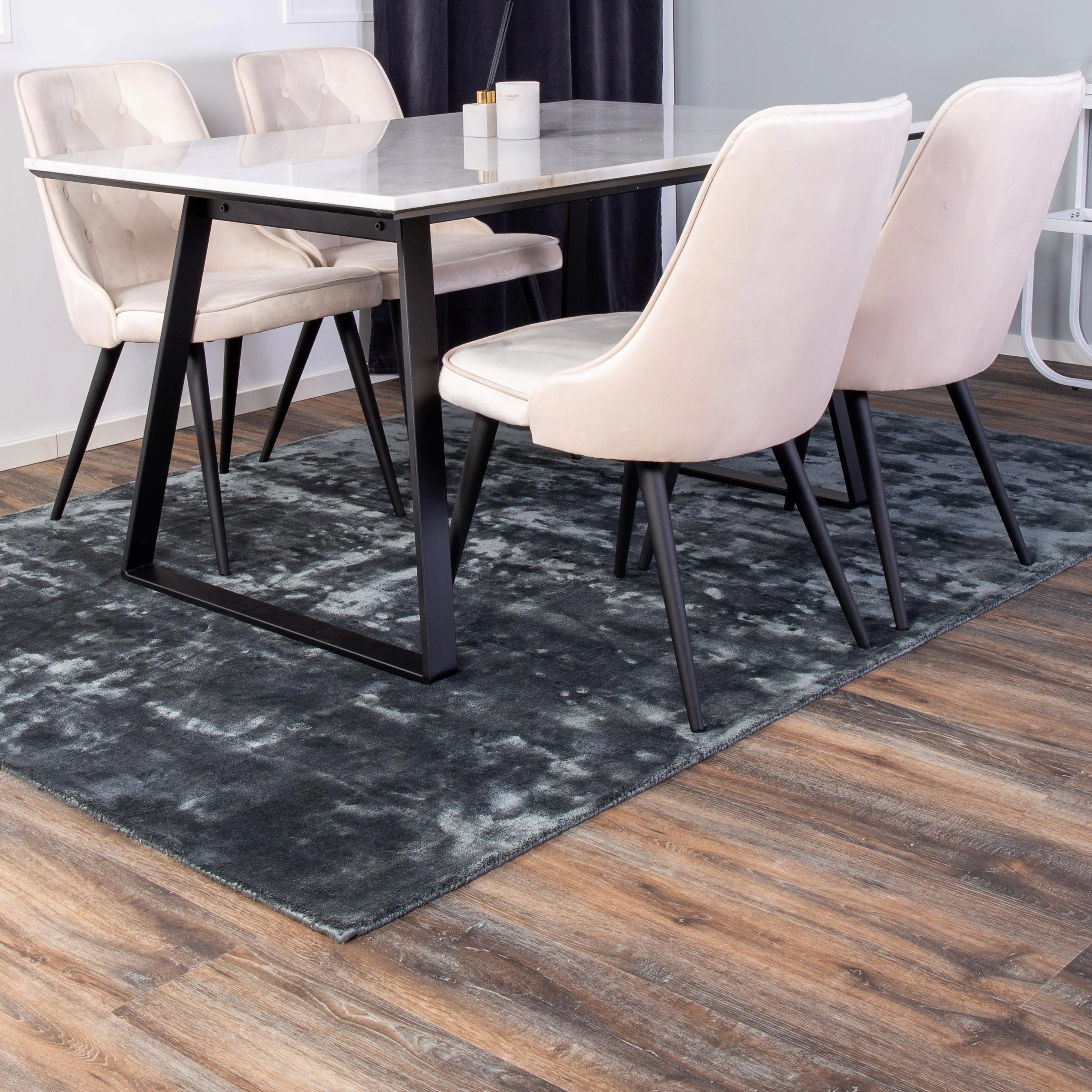 Estelle bord 140*90 vit Marble/svart Legs+Velvet Dining Cha Vit Bord med Svarta Ben, Beige Stol med Svarta Ben