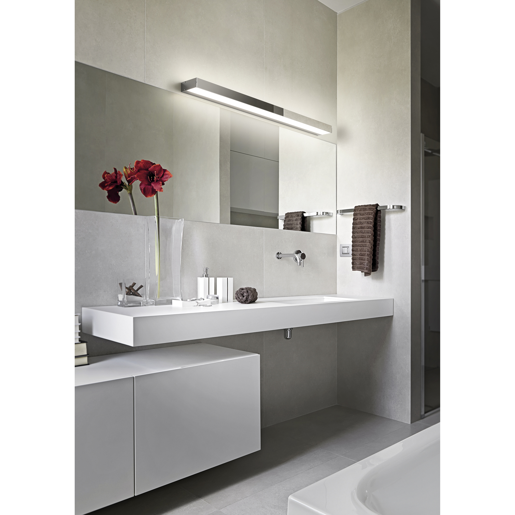 Färg: Krom, Bredd: 900mm