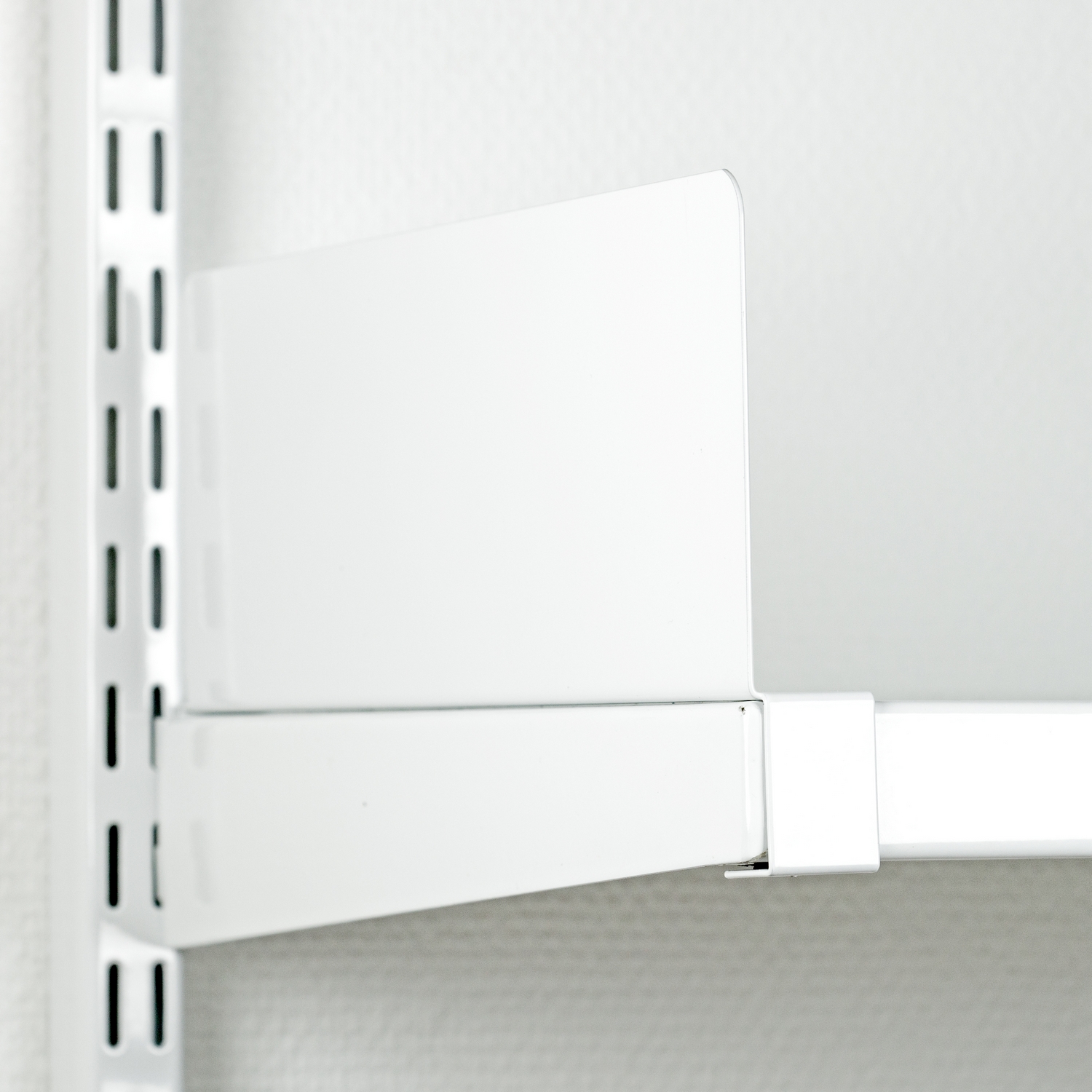 Bokstöd Lundbergs Wide Vit 300x100 mm