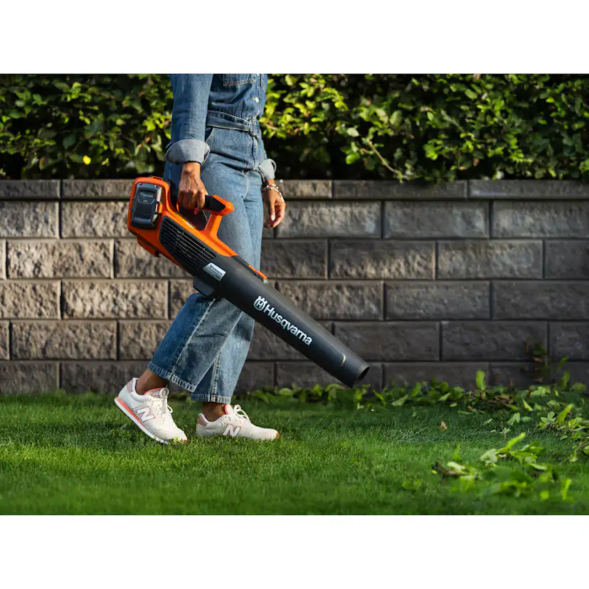 Lövblås Husqvarna 122iB Med Batteri & Laddare