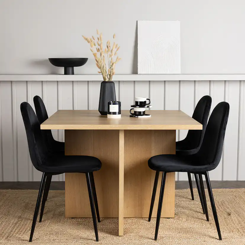 Matgrupp Venture Home Leo med 4 Polar Stolar