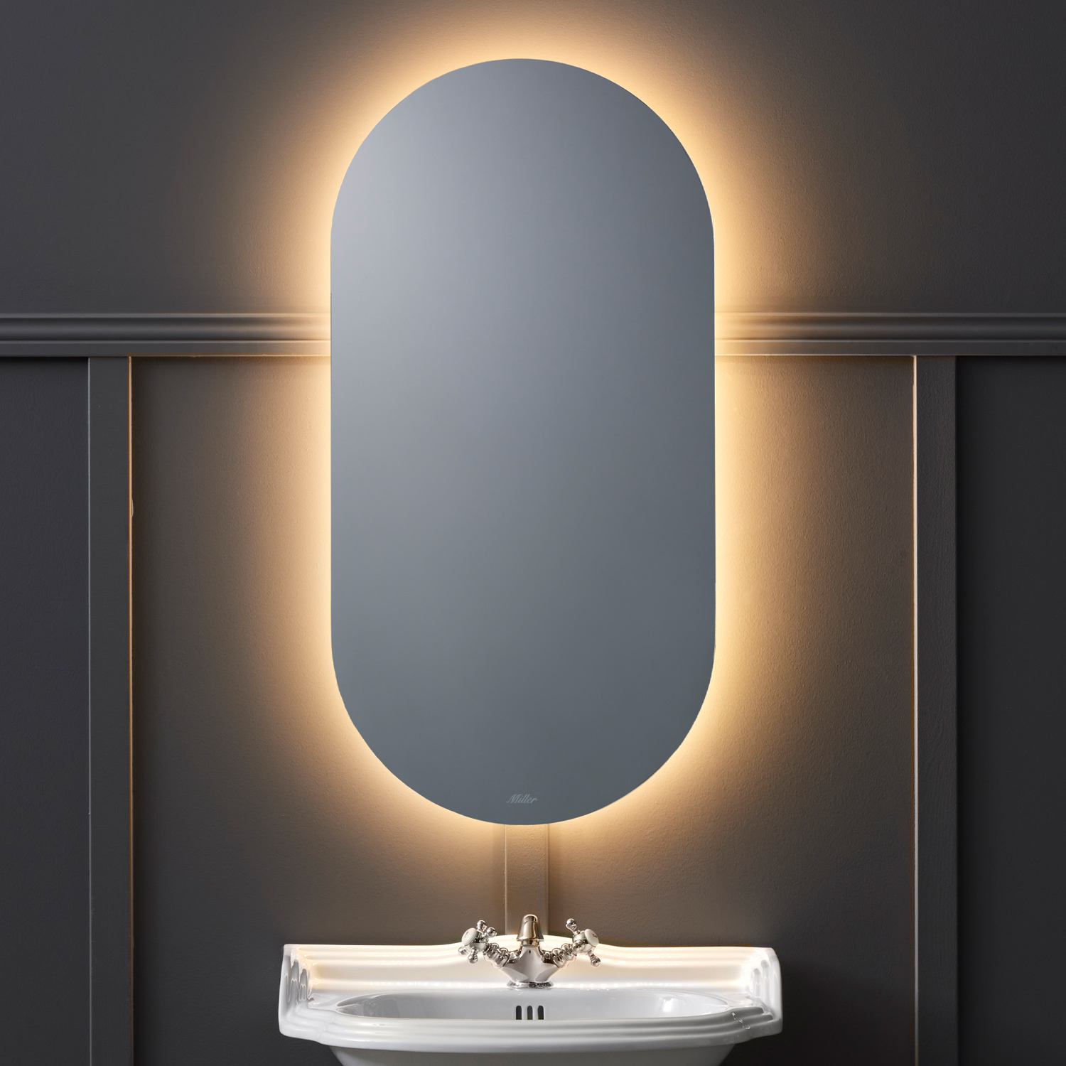 Badrumsspegel Miller Badrum Ambient DIM Oval